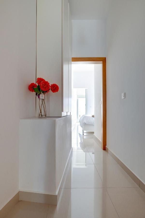 Prime Location With Side Seaviews * Sliema
