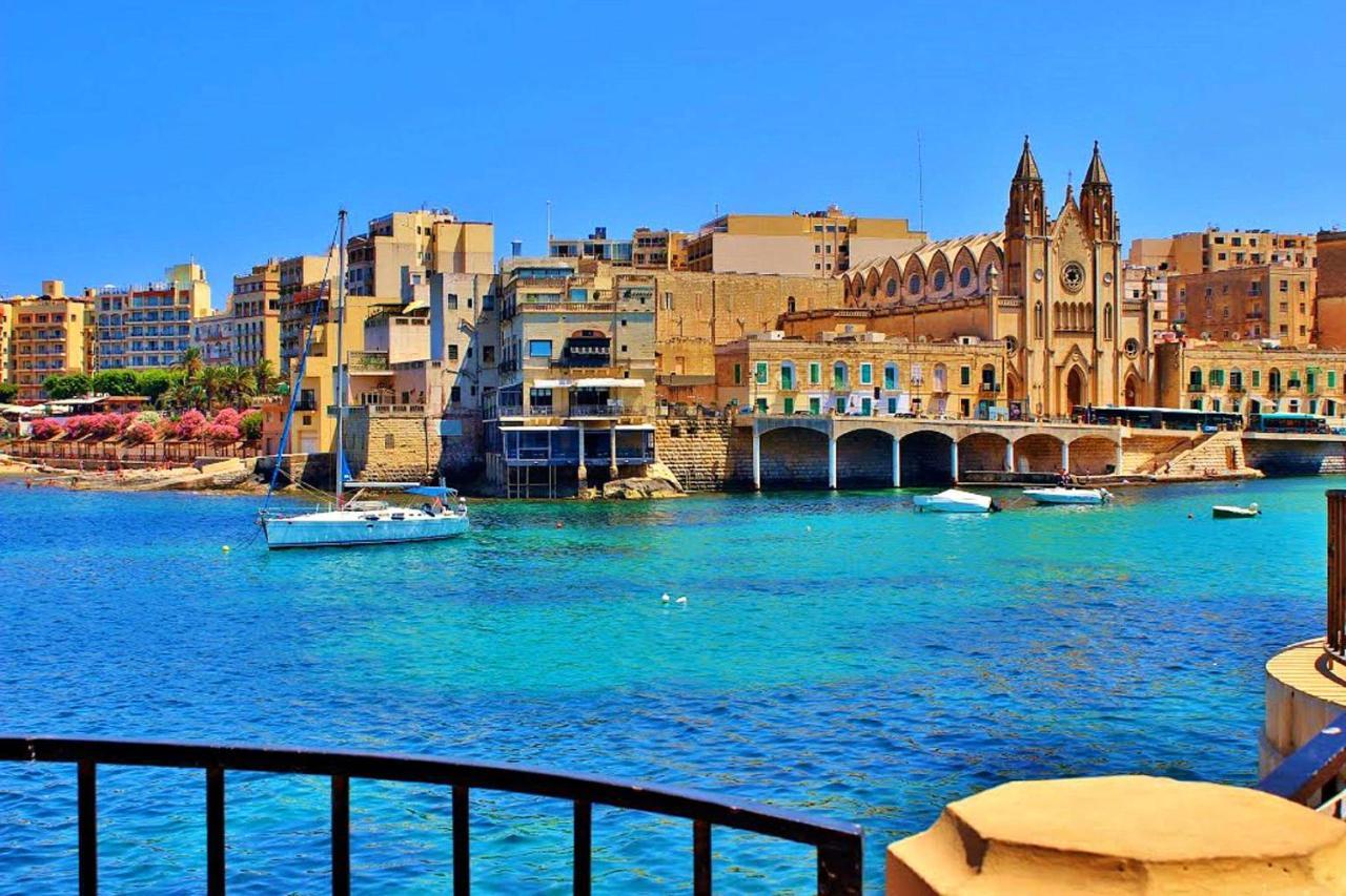 Apartment Prime Location With Side Seaviews *